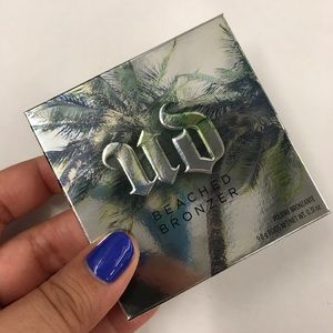 Urban Decay Beached bronzer in Bronzed